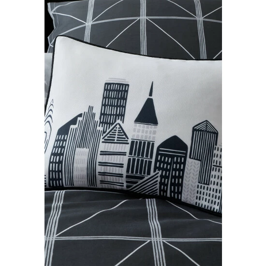 Catherine Lansfield Black Citylife Cushion 2 Catherine Lansfield Black Citylife Cushion - Image 2