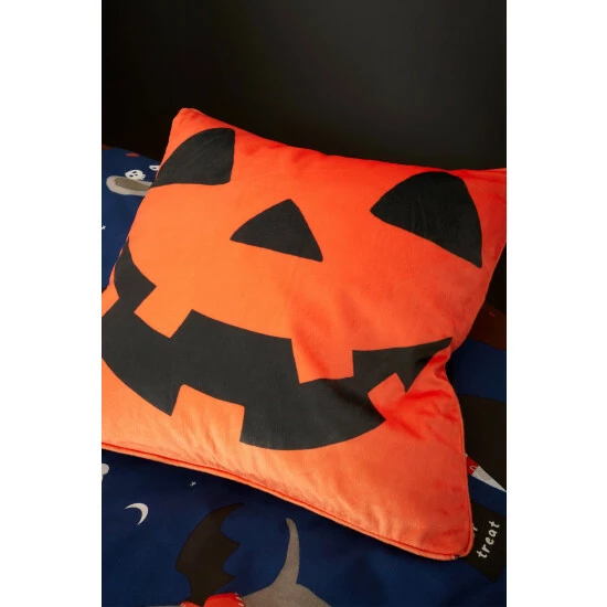 Catherine Lansfield Black Halloween Cushion 1 Catherine Lansfield Black Halloween Cushion