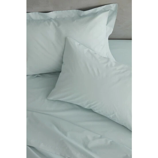 Catherine Lansfield Blue Percale Extra Deep Fitted Sheet 3 Catherine Lansfield Blue Percale Extra Deep Fitted Sheet - Image 3