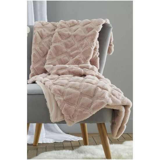 unnamed-file-2356.jpg Catherine Lansfield White Cosy Diamond So Soft Throw -Catherine Lansfield Shop unnamed file 2356