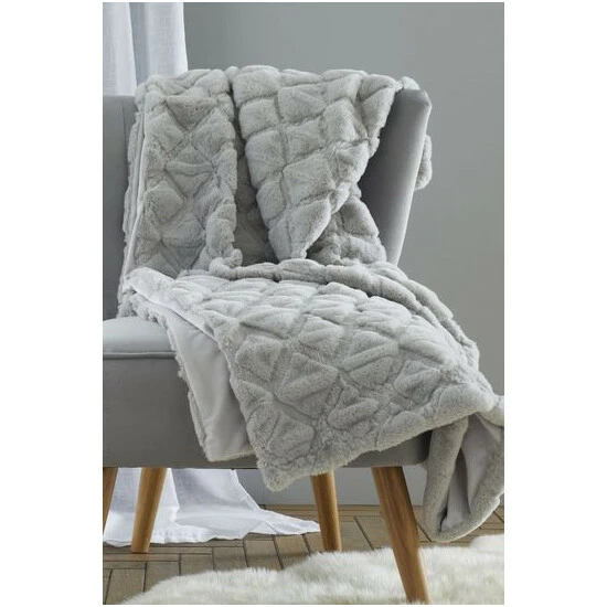 unnamed-file-2358.jpg Catherine Lansfield White Cosy Diamond So Soft Throw -Catherine Lansfield Shop unnamed file 2358