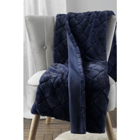 unnamed-file-2433.jpg Catherine Lansfield Blue Cosy Diamond So Soft Throw -Catherine Lansfield Shop unnamed file 2433