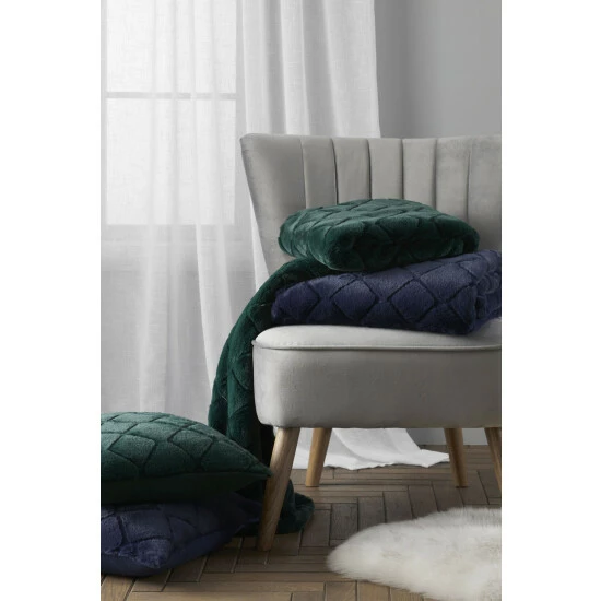 unnamed-file-2436.jpg Catherine Lansfield Blue Cosy Diamond So Soft Throw -Catherine Lansfield Shop unnamed file 2436