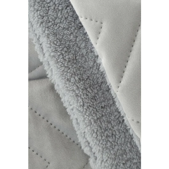 Catherine Lansfield Silver Throw 2 Catherine Lansfield Silver Throw - Image 2