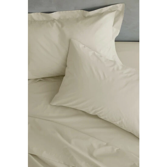 Catherine Lansfield Set Of 2 Cream Percale Pillowcases 2 Catherine Lansfield Set Of 2 Cream Percale Pillowcases - Image 2