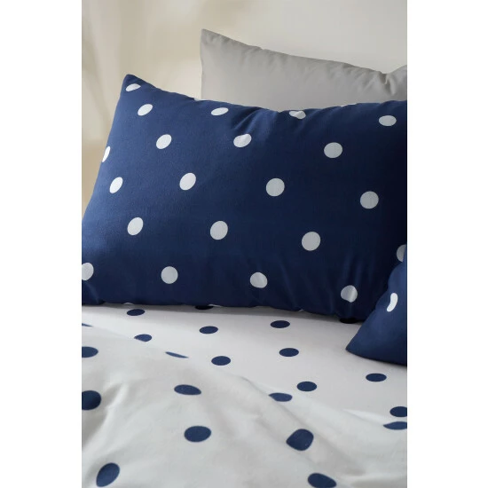 Catherine Lansfield Grey Brushed Spot Pillowcases Set Of 2 1 Catherine Lansfield Grey Brushed Spot Pillowcases Set Of 2