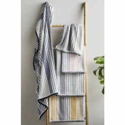 Catherine Lansfield Pink Towel Bale