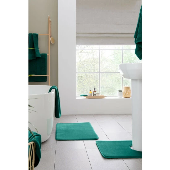 Catherine Lansfield 6 Piece Green Anti-Bacterial Cotton Towel Bale 1 Catherine Lansfield 6 Piece Green Anti-Bacterial Cotton Towel Bale