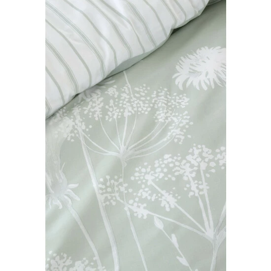 Catherine Lansfield Pink/Grey Meadowsweet Duvet Cover And Pillowcase Set 3 Catherine Lansfield Pink/Grey Meadowsweet Duvet Cover And Pillowcase Set - Image 3
