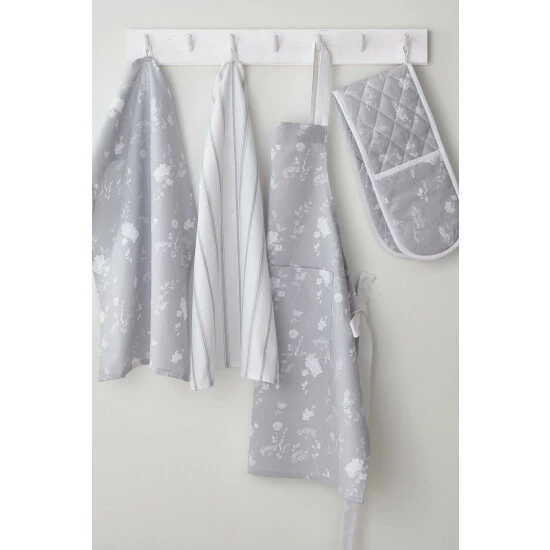 Catherine Lansfield Grey Meadowsweet Grey Floral Apron 2 Catherine Lansfield Grey Meadowsweet Grey Floral Apron - Image 2