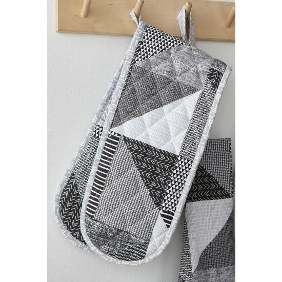 unnamed-file-3615.jpg Catherine Lansfield Grey Larsson Geo Double Oven Glove -Catherine Lansfield Shop unnamed file 3615