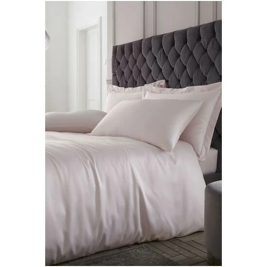 unnamed-file-621.jpg Catherine Lansfield Blush Pink Silky Soft Satin Duvet Cover And Pillowcase Set -Catherine Lansfield Shop unnamed file 621