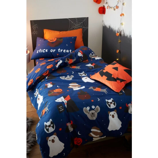 Catherine Lansfield Blue Halloween Dogs Glow In The Dark Duvet Cover And Pillowcase Set 1 Catherine Lansfield Blue Halloween Dogs Glow In The Dark Duvet Cover And Pillowcase Set