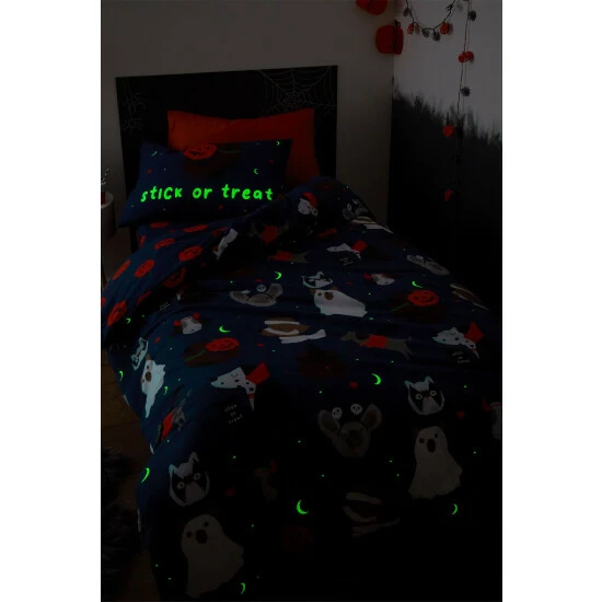 Catherine Lansfield Blue Halloween Dogs Glow In The Dark Duvet Cover And Pillowcase Set 4 Catherine Lansfield Blue Halloween Dogs Glow In The Dark Duvet Cover And Pillowcase Set - Image 4