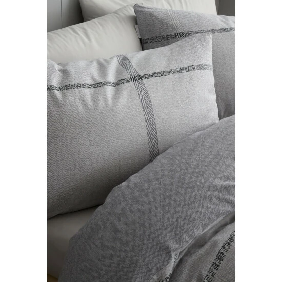 Catherine Lansfield Grey Berwick Tweed Brushed Cotton Duvet Cover And Pillowcase Set 2 Catherine Lansfield Grey Berwick Tweed Brushed Cotton Duvet Cover And Pillowcase Set - Image 2